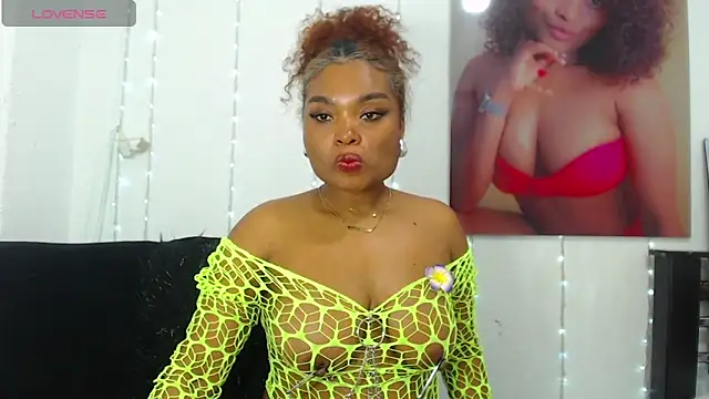 Snapshot of gianna_smith chatting on February 28, 3:37 am gianna smith online show from February 28, 3:37 am
