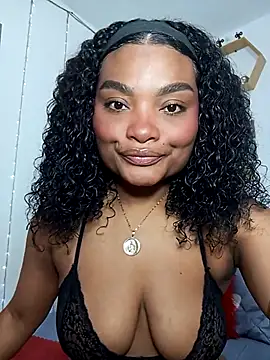 Snapshot of gianna_smith chatting on November 27, 6:15 am gianna smith online show from November 27, 6:15 am