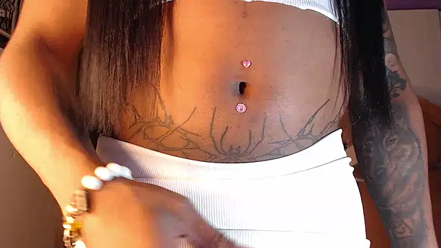 Snapshot of mistressbigcock777 chatting on November 27, 7:21 am mistressbigcock777 online show from November 27, 7:21 am