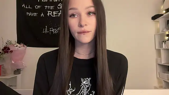 ur molly online show from March 6, 12:56 pm