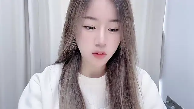 chloe-01 online show from December 9, 4:45 am