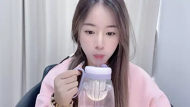 chloe-01 online show from December 14, 4:34 am