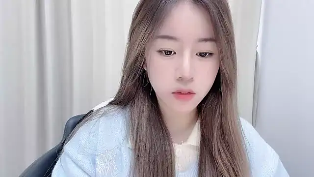 chloe-01 online show from December 22, 4:17 am