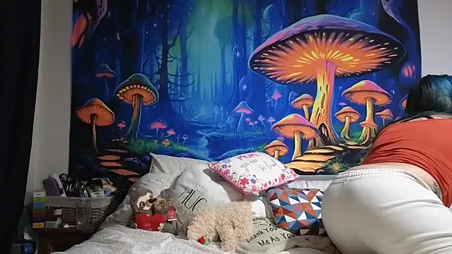 tattoomilf86 online show from February 19, 7:38 pm