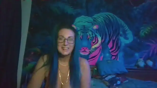 tattoomilf86 online show from January 17, 10:35 pm