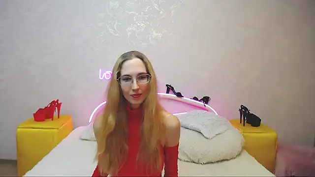 Snapshot of KlaryBrait chatting on March 4, 1:17 pm KlaryBrait online show from March 4, 1:17 pm