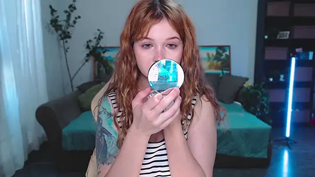 Snapshot of SYKE chatting on October 16, 4:13 am SYKE online show from October 16, 4:13 am