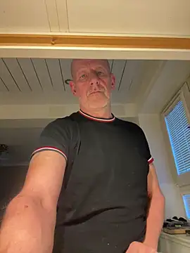 malematureisbest online show from December 14, 3:39 pm