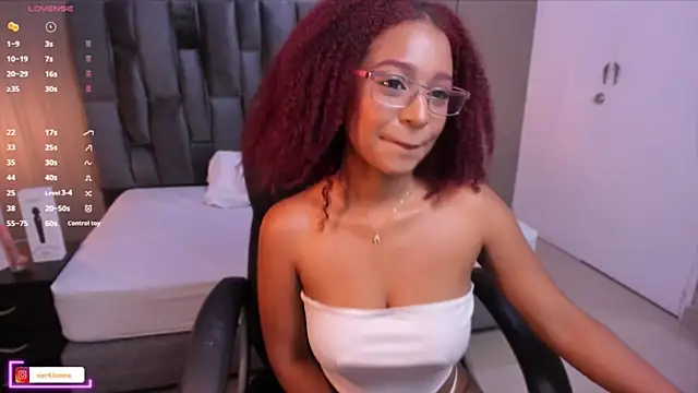 Snapshot of Lorena_Vieira_ chatting on January 14, 8:04 pm Lorena Vieira online show from January 14, 8:04 pm