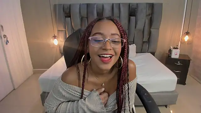 Snapshot of Lorena_Vieira_ chatting on March 12, 11:12 pm Lorena Vieira online show from March 12, 11:12 pm