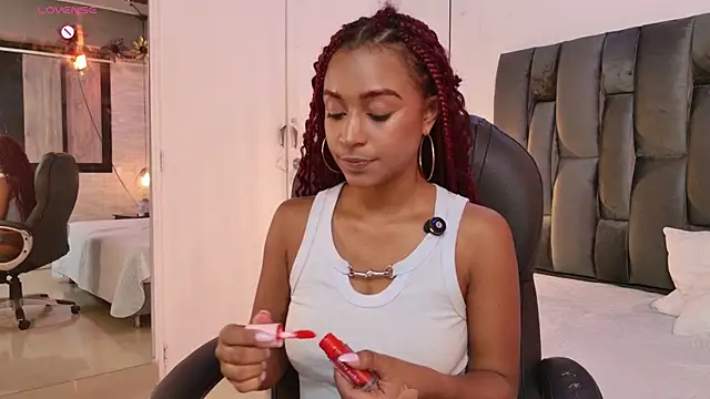 Snapshot of Lorena_Vieira_ chatting on September 23, 6:44 pm Lorena Vieira online show from September 23, 6:44 pm