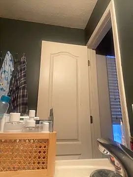 Snapshot of Ectorius chatting on December 4, 1:31 pm Ectorius online show from December 4, 1:31 pm