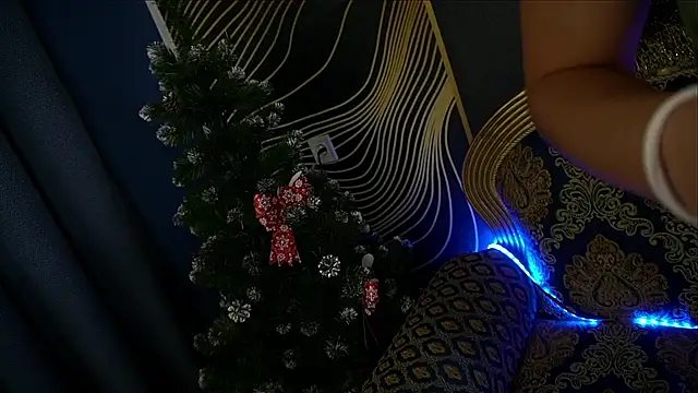 ValeryRoyale online show from January 4, 12:05 pm