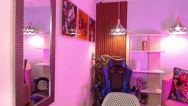 Snapshot of Dalila_Sky chatting on September 23, 6:11 pm Dalila Sky online show from September 23, 6:11 pm