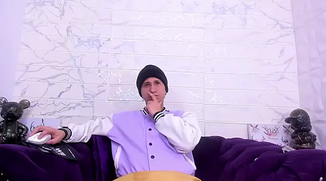 Snapshot of Im_Milan_Rs chatting on January 27, 10:49 am Im Milan Rs online show from January 27, 10:49 am