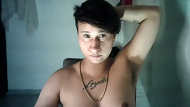 Snapshot of Im_Milan_Rs chatting on November 17, 4:40 am Im Milan Rs online show from November 17, 4:40 am