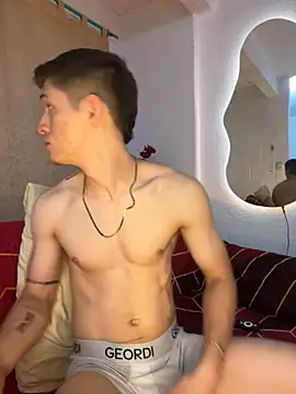 Snapshot of Bodyxx23 chatting on September 12, 12:55 am Bodyxx23 online show from September 12, 12:55 am