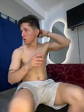 Snapshot of Bodyxx23 chatting on February 1, 2:32 am Bodyxx23 online show from February 1, 2:32 am