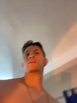 Snapshot of Bodyxx23 chatting on February 5, 11:42 pm Bodyxx23 online show from February 5, 11:42 pm