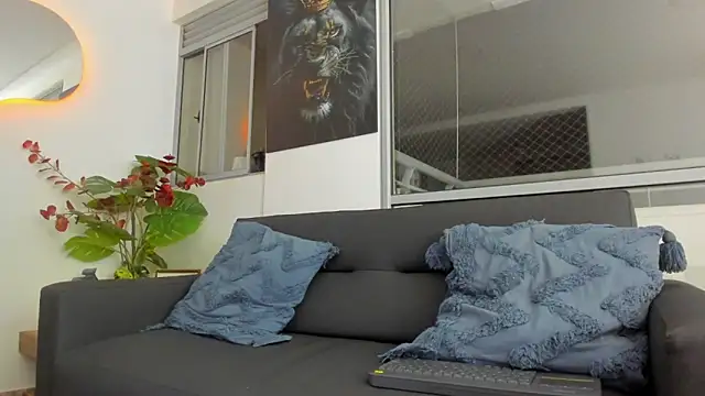 Snapshot of MattMeness chatting on November 1, 8:38 am MattMeness online show from November 1, 8:38 am