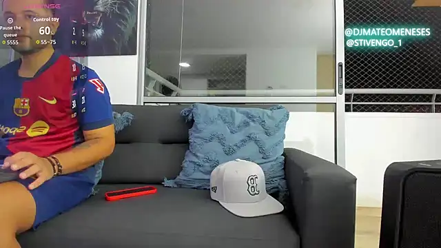 Snapshot of MattMeness chatting on November 15, 9:17 am MattMeness online show from November 15, 9:17 am