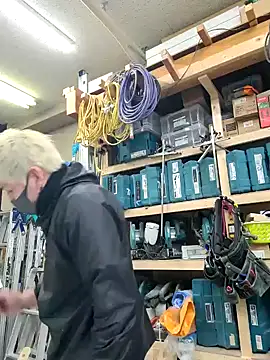 da--------i online show from February 11, 6:51 am