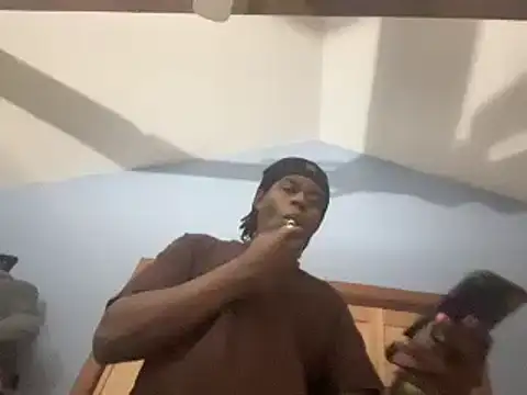 Snapshot of tokenkingtn chatting on March 1, 6:11 pm tokenkingtn online show from March 1, 6:11 pm