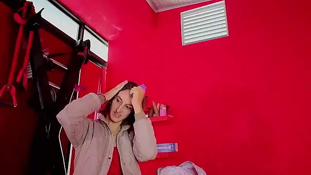 Ambar Roux  online show from April 20, 12:41 pm