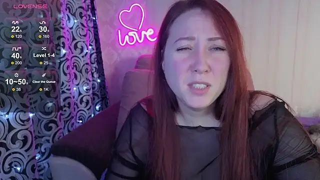 KellyCrystall online show from December 21, 7:15 am