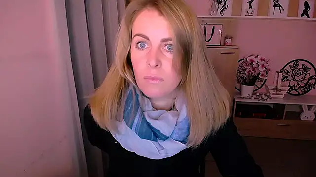 Hot Milady online show from December 5, 7:38 am