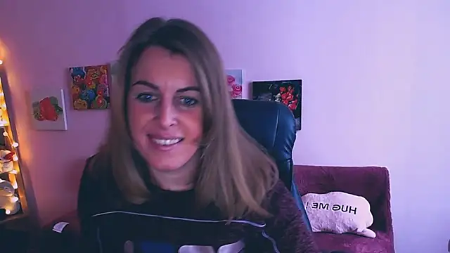 Hot Milady online show from February 11, 8:37 am