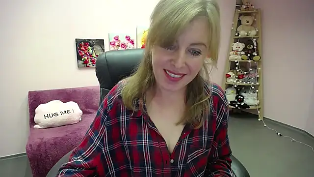 Hot Milady online show from September 29, 7:13 am