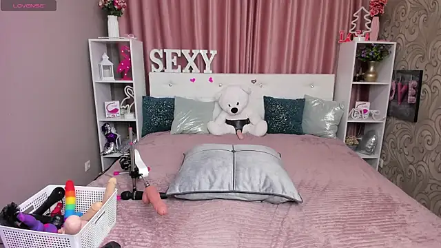 KattyPeachX online show from February 14, 1:23 am