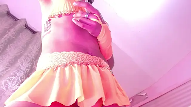 Snapshot of giselle_ocampo chatting on February 5, 4:47 pm giselle ocampo online show from February 5, 4:47 pm