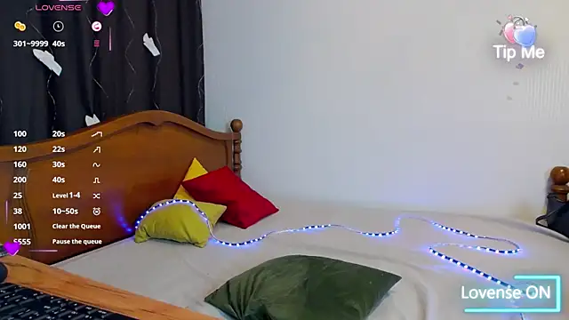 Lillianhot68 online show from February 9, 11:25 am