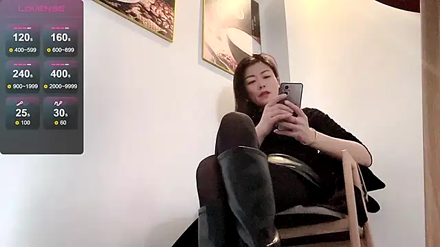 Snapshot of QianF-666 chatting on January 24, 2:08 pm QianF-666 online show from January 24, 2:08 pm