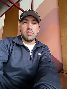 JuanZapata33 online show from January 25, 4:13 pm