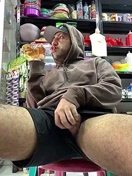 JuanZapata33 online show from March 14, 10:05 pm