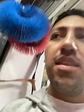 JuanZapata33 online show from October 22, 11:04 pm