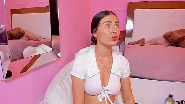 alysonJackson online show from March 19, 7:40 pm