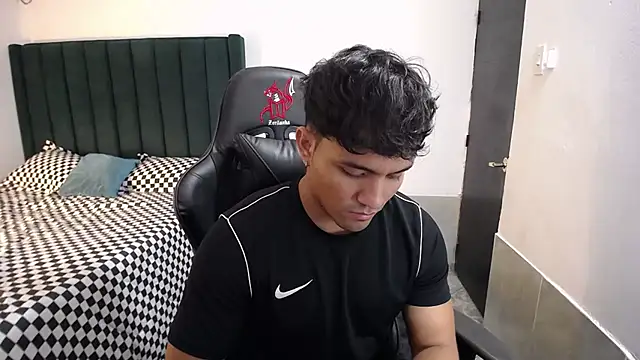 man dur07 online show from October 24, 7:54 pm