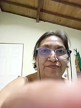 florecita69 online show from October 15, 2:22 am