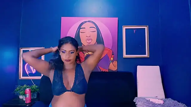 Snapshot of Littleindianmilf chatting on December 28, 8:05 am Littleindianmilf online show from December 28, 8:05 am