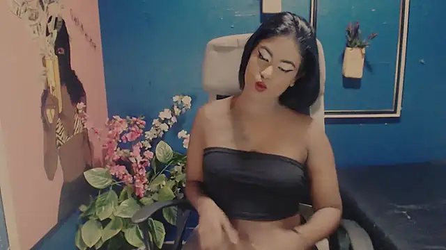 Snapshot of Littleindianmilf chatting on October 6, 10:12 am Littleindianmilf online show from October 6, 10:12 am