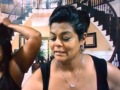 Snapshot of indianCherryPie chatting on October 13, 6:41 pm indianCherryPie online show from October 13, 6:41 pm