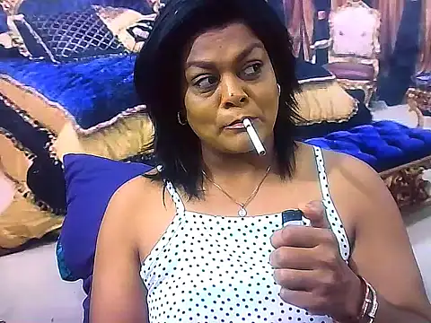 Snapshot of indianCherryPie chatting on November 13, 5:28 am indianCherryPie online show from November 13, 5:28 am