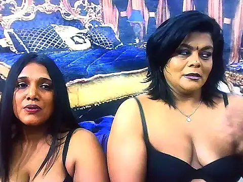 Snapshot of indianCherryPie chatting on November 14, 10:25 am indianCherryPie online show from November 14, 10:25 am