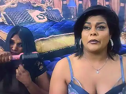 Snapshot of indianCherryPie chatting on November 15, 8:44 am indianCherryPie online show from November 15, 8:44 am