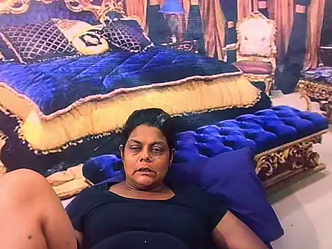 indianCherryPie online show from February 6, 6:40 am