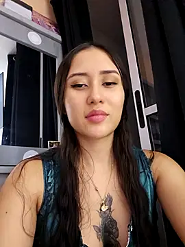 Snapshot of Selena_blake chatting on November 5, 11:38 pm Selena blake online show from November 5, 11:38 pm